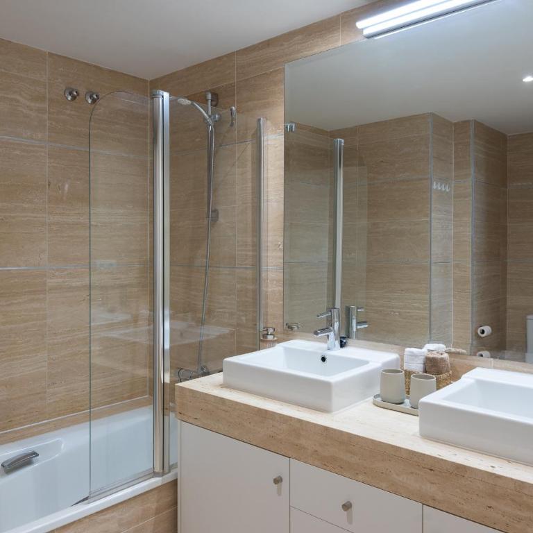 2-Bedroom Sea View Apartment in Benahavis - Apartamento de 2 dormitorios - 18