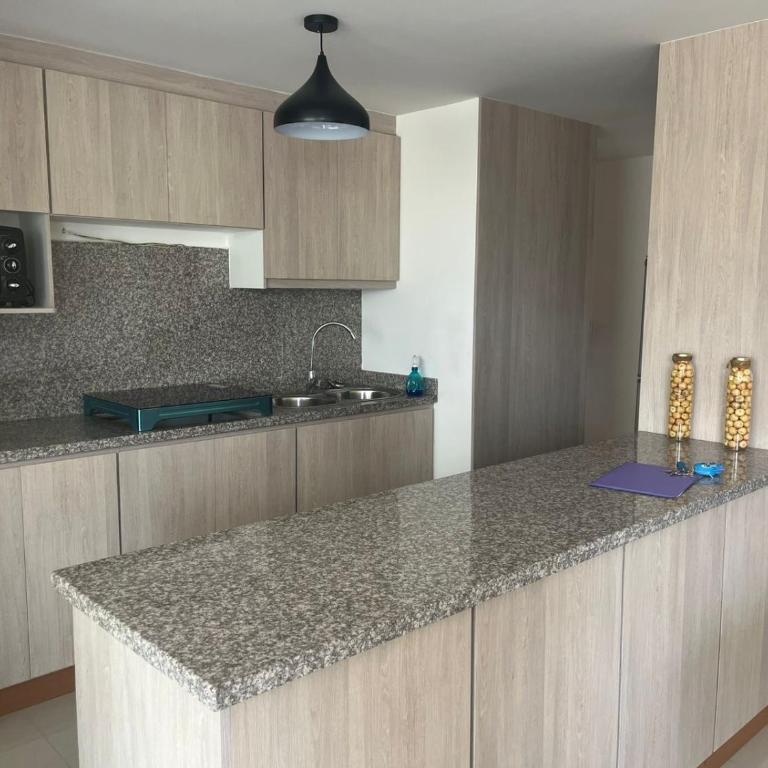 Aitana Delux - Three-Bedroom Premium Apartment with Balcony - 4