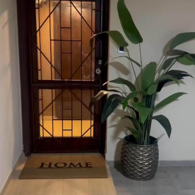 Casa con piscina privada en Asunción, Paraguay - Three-Bedroom House - 11