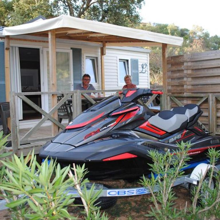 Mobil-Home avec Jacuzzi à Bormes-les-Mimosas - API-1-52-401 - Mobile Home - 2
