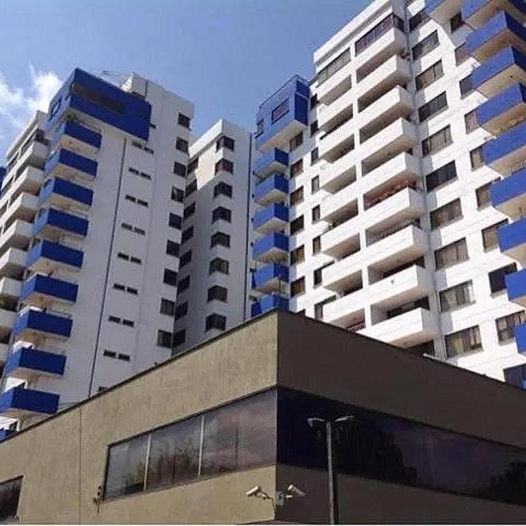 Apartamento Los Conquistadores Av Roosevelt ESTADIO, UNIDAD DEPORTIVA, IMBANACO, TEQUENDAMA, SAN FERNANDO - Apartamento de 3 dormitorios - 1