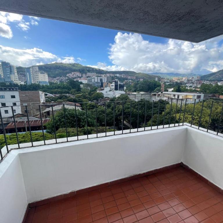 Apartamento Los Conquistadores Av Roosevelt ESTADIO, UNIDAD DEPORTIVA, IMBANACO, TEQUENDAMA, SAN FERNANDO - Apartamento de 3 dormitorios - 11
