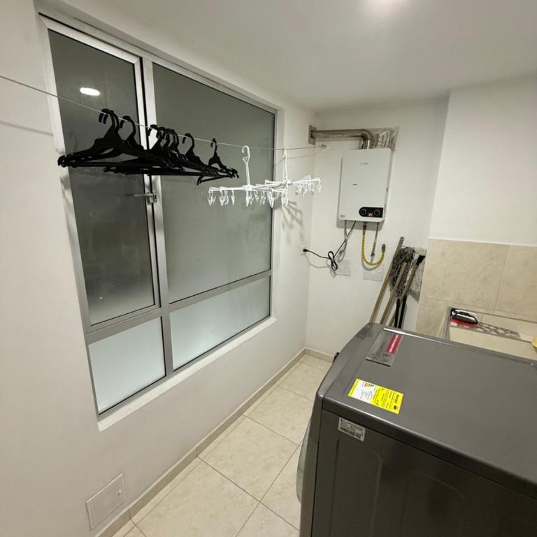 Apartamento 8 huéspedes centro de Pasto 3 habitaciones 2 baños - Three-Bedroom Apartment - 30