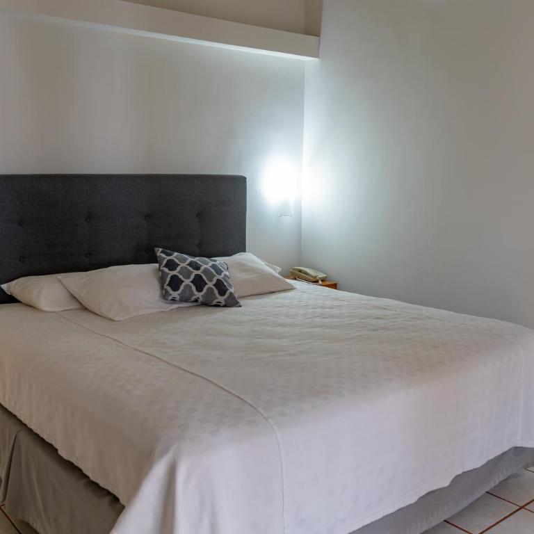 La Concha Beach Hotel & Club - Habitación Estándar Plus con cama extragrande - 8