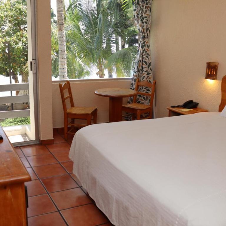 La Concha Beach Hotel & Club - Habitación con cama extragrande. - 8