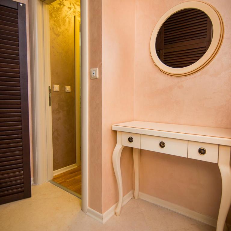 Harmonia Apartments - Deluxe Apartment - 16
