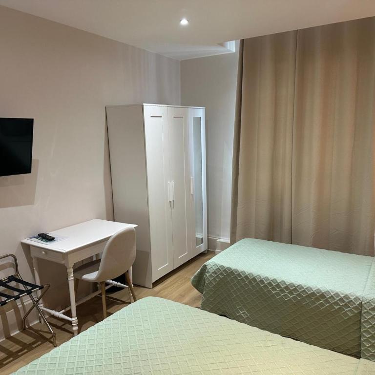 Hotel Azur - Chambre Triple Confort - 3