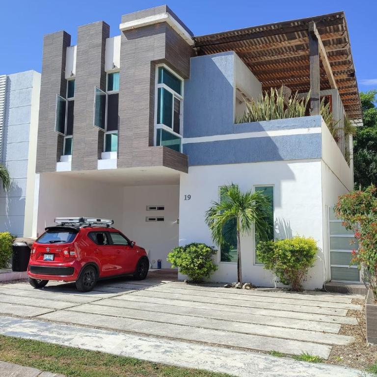 Casa Familiar con Jacuzzi - Three-Bedroom House - 9