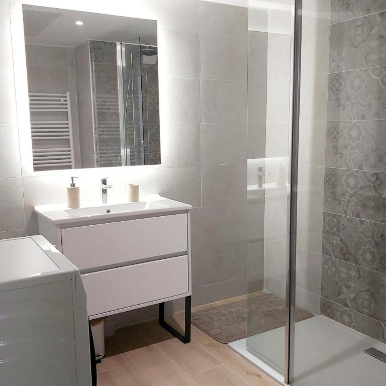 Seafront apartment with pool and comfort - Appartement - 10