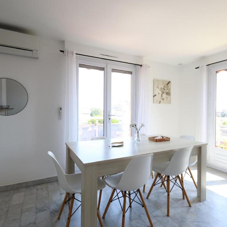 Comfortable stay near the beach and the center - Apartment - 7
