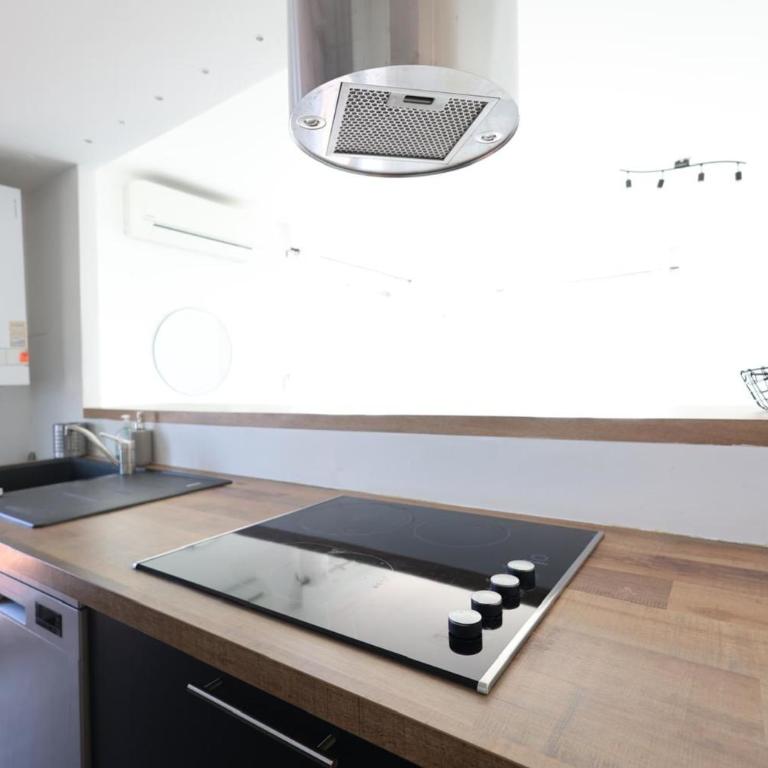 Comfortable stay near the beach and the center - Apartment - 14
