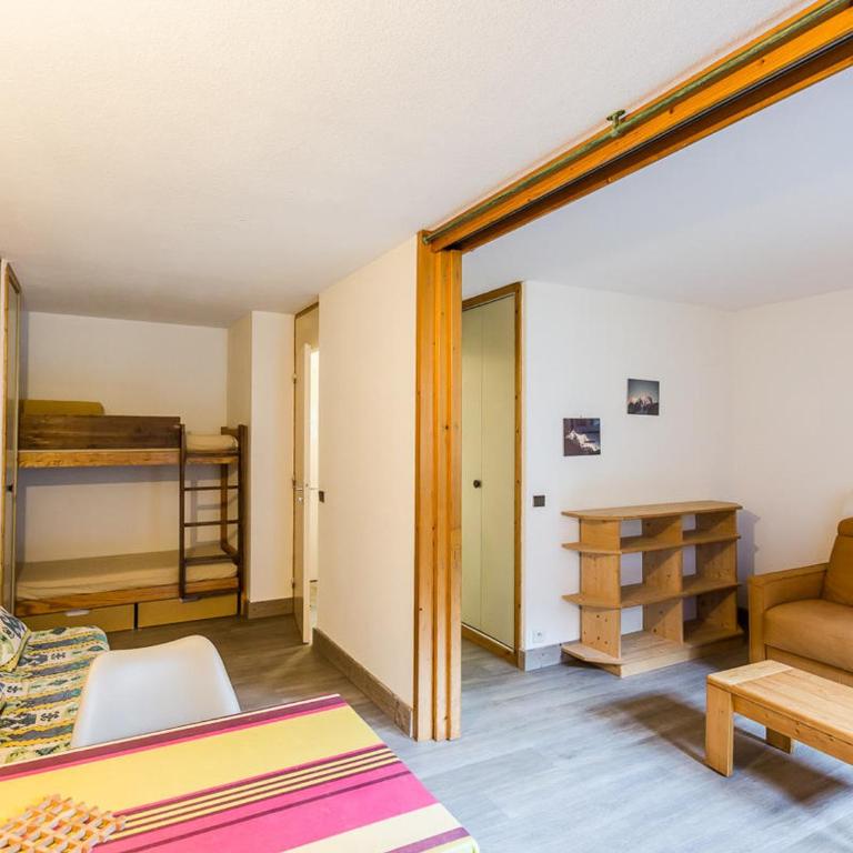 Studio rénové 3 étoiles, 4/5 pers, proche pistes, balcon, parking - FR-1-329-19 - Monolocale - 3