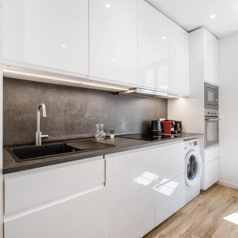 Nice Renting - REPUBLIQUE - Garibaldi Chic 3 Bedrooms 3 Bathrooms Balcony AirCon - Appartement 3 Chambres - 10