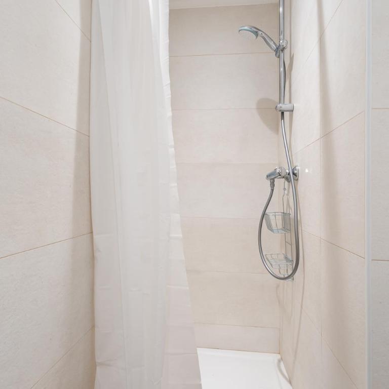 Nice Renting - REPUBLIQUE - Garibaldi Chic 3 Bedrooms 3 Bathrooms Balcony AirCon - Appartement 3 Chambres - 15