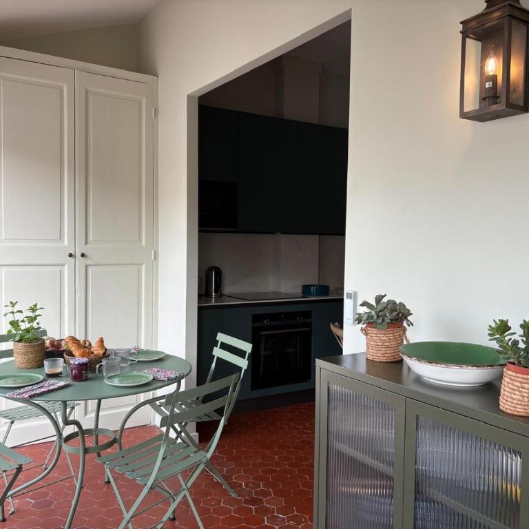 Appartement 3 pièces plein vieil antibes - Apartment mit 2 Schlafzimmern - 18