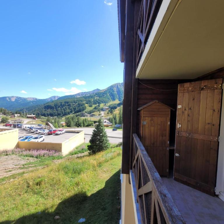 Appartement 5 Personnes, cosy, grand balcon, départ rando - Appartement avec Vue sur la Montagne - 10