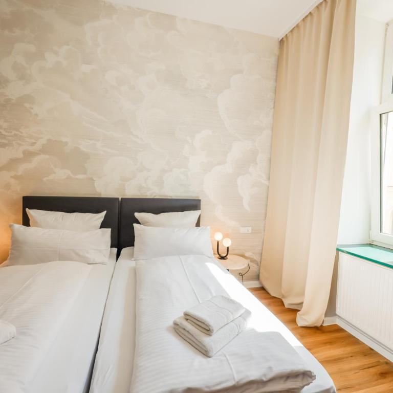 Flatista Homes - Luise - Three-Bedroom Deluxe Apartment - 7