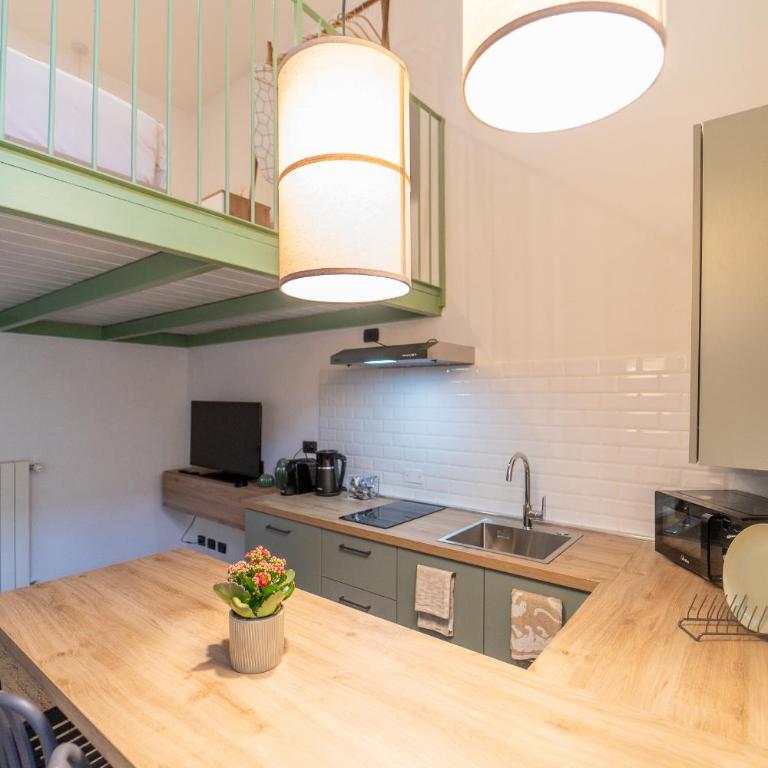 Modern apartment with parking, Wi-Fi & SmartTv - Appartamento con 1 Camera da Letto - 18