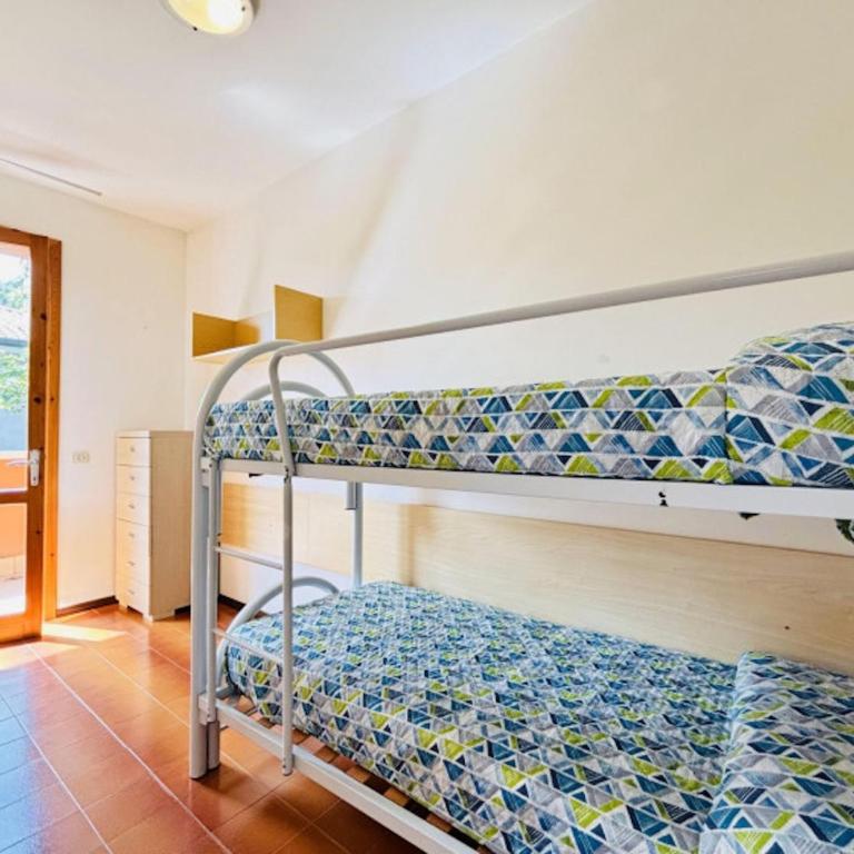 Colorful apartment with balcony-Beahost - Appartamento - 6