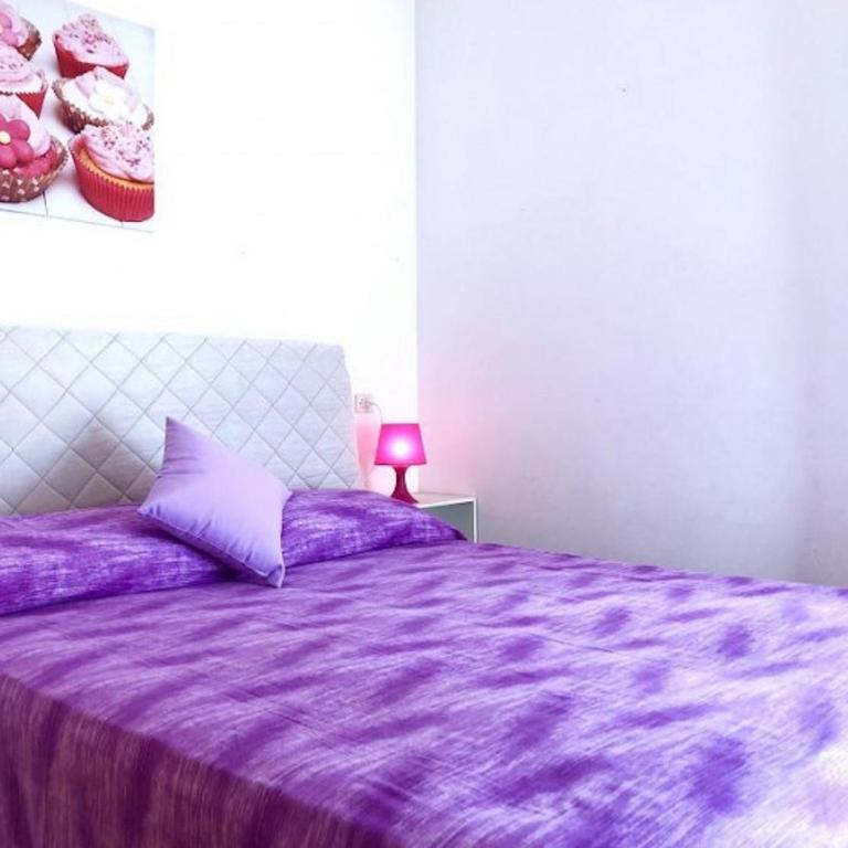 Colorful apartment with balcony-Beahost - Appartamento - 8