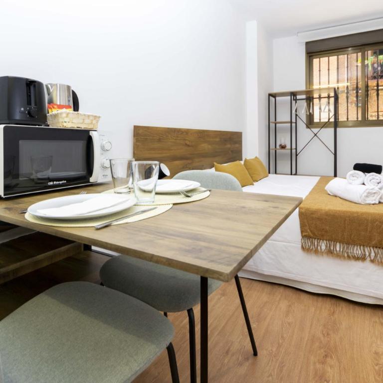 Classy - Ferga Suites - Estudio Deluxe con cama grande - 13