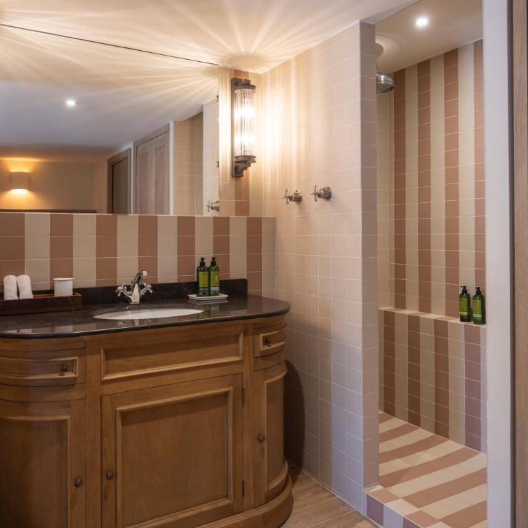 La Bastide d'Antoine - Signature Room with Pool - 4