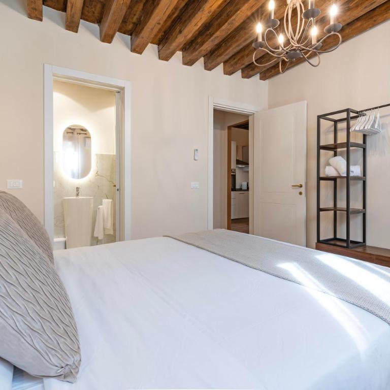 Domus Apostoli Balcony - Appartamento con 2 Camere da Letto e Balcone - 9