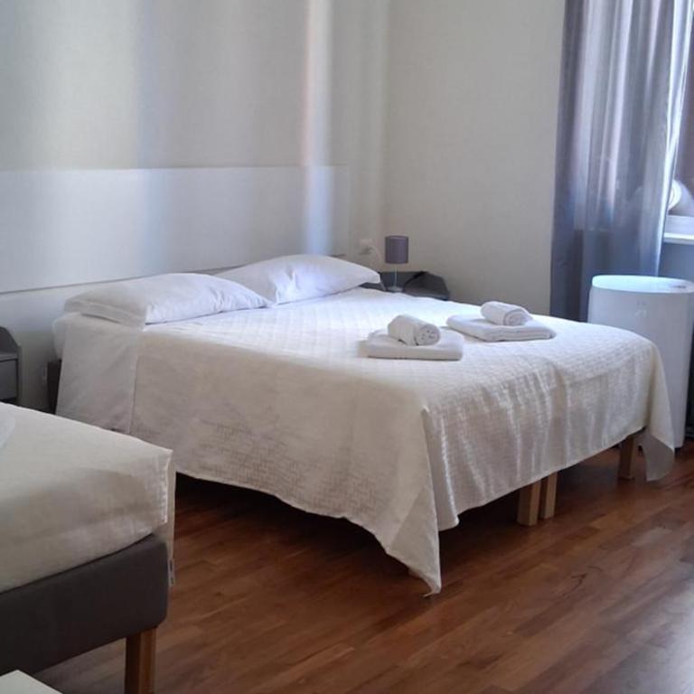 Appartamento Magenta - Appartamento con 2 Camere da Letto - 2