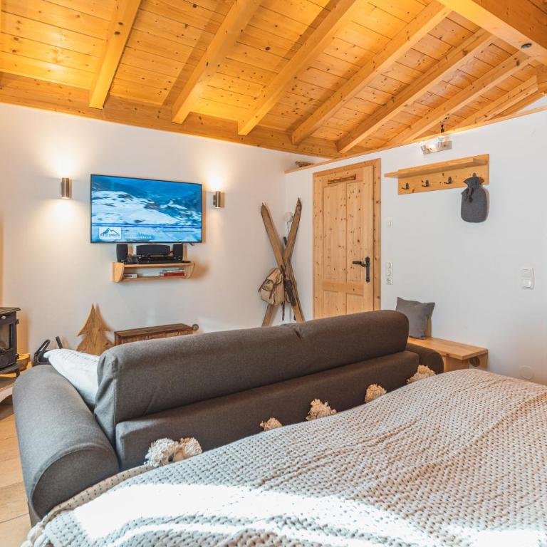 Dorfchalets - Chalet Lausi inkl Tauern Spa Therme Eintritt & Sommerkarte - Ferienhaus - 9