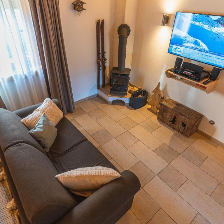 Dorfchalets - Chalet Lausi inkl Tauern Spa Therme Eintritt & Sommerkarte - Ferienhaus - 12
