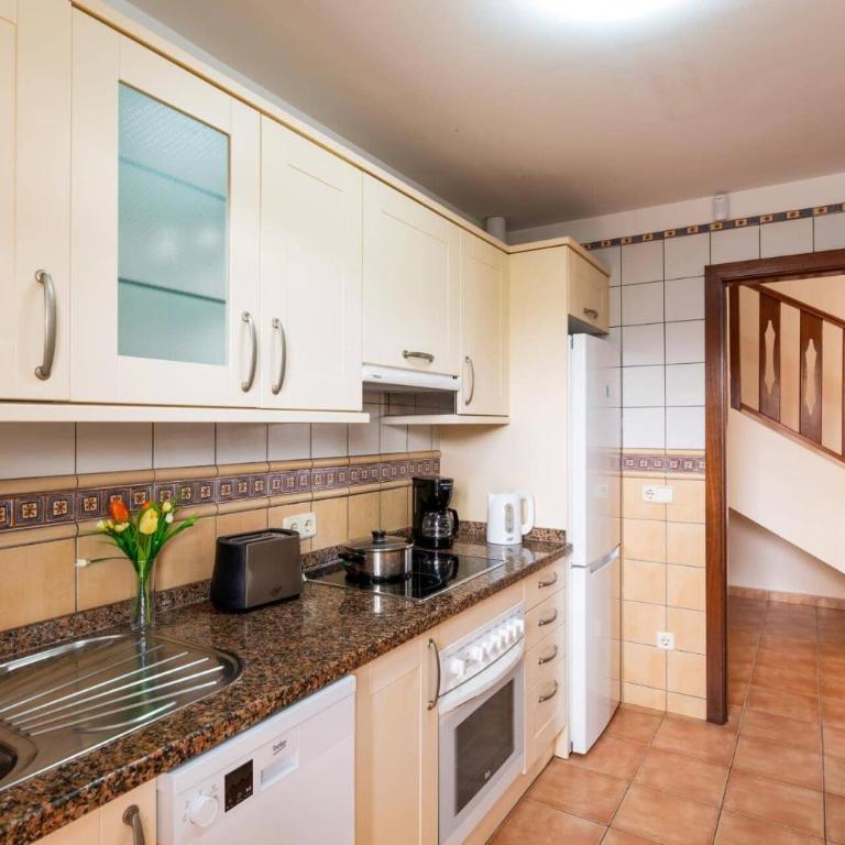 Villa Ana by Villa Plus - Villa - 14