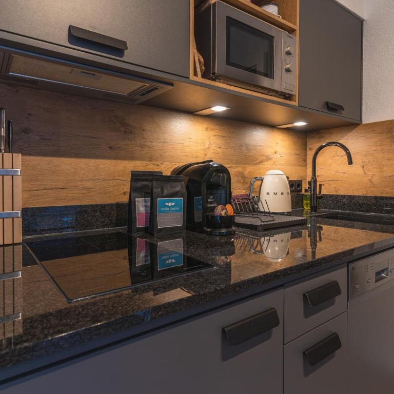 Dorfchalets - Appartement Rosi inkl Tauern Spa Therme Eintritt & Sommerkarte - Apartment - 6