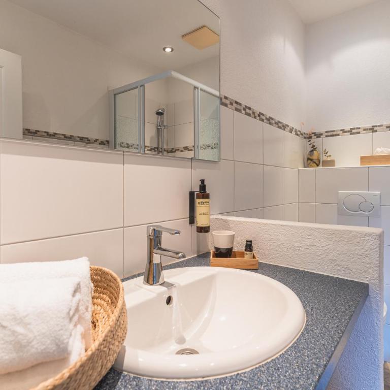 Dorfchalets - Appartement Waldi inkl Tauern Spa Therme Eintritt & Sommerkarte - Apartment - 11