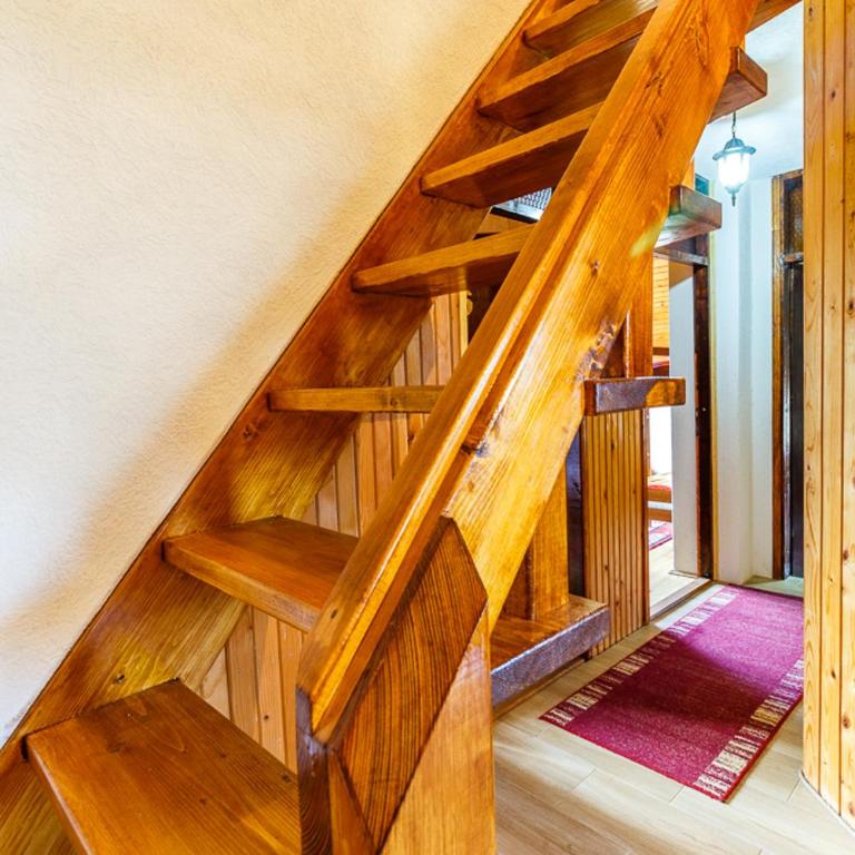 Hostel Highlander - Double Room with Shared Bathroom - 5