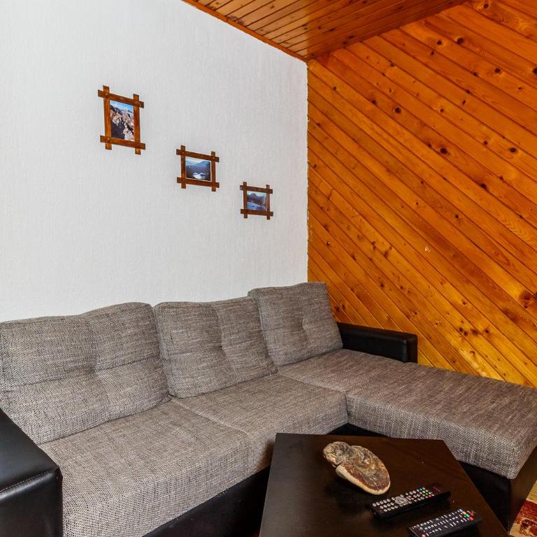 Hostel Highlander - Double Room with Shared Bathroom - 6