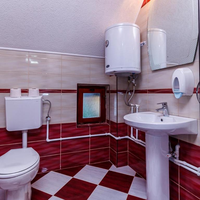 Hostel Highlander - Double Room with Shared Bathroom - 9