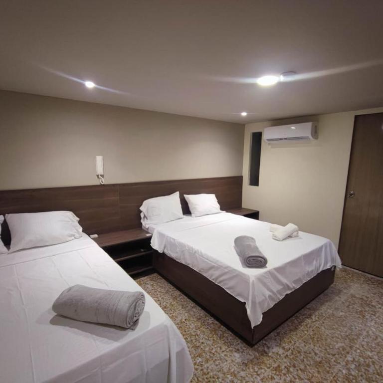 Hotel Cadiz IN - Habitación cuádruple - 3