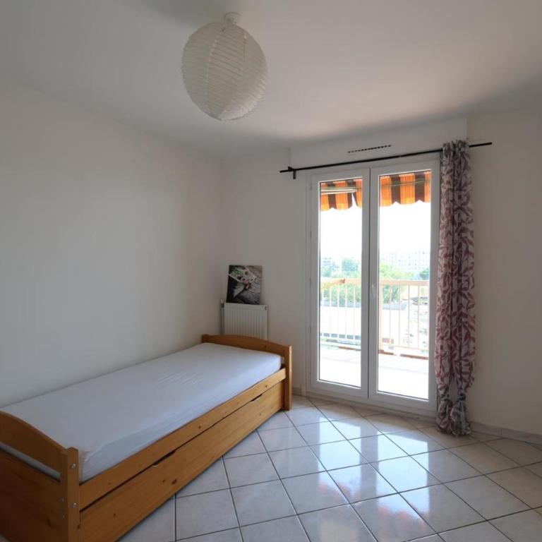 Comfortable stay near the beach and the center - Apartment - 26