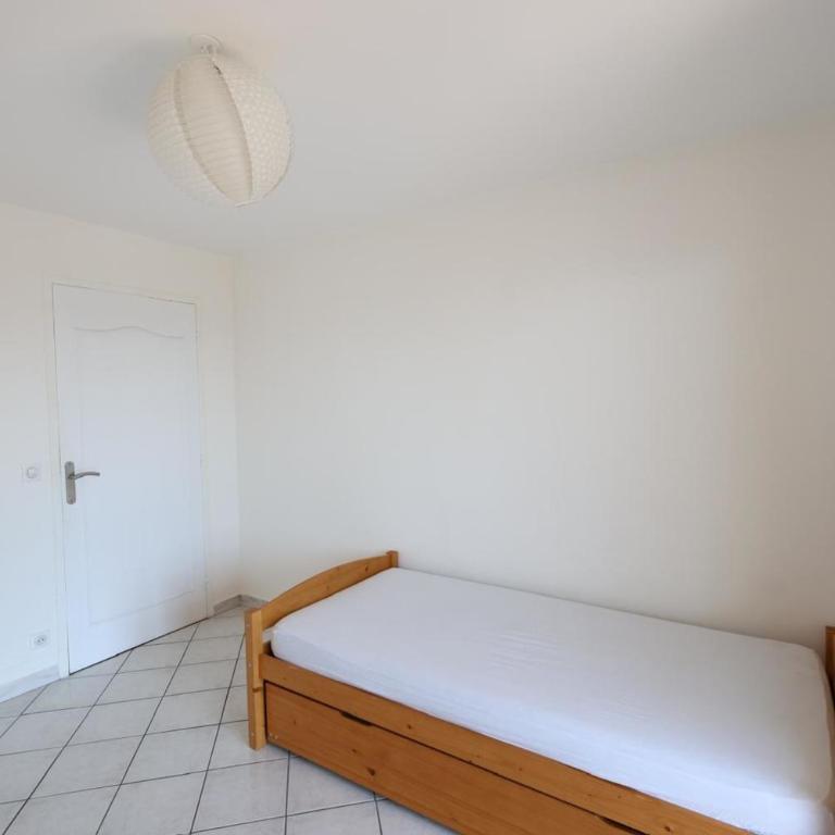 Comfortable stay near the beach and the center - Apartment - 27