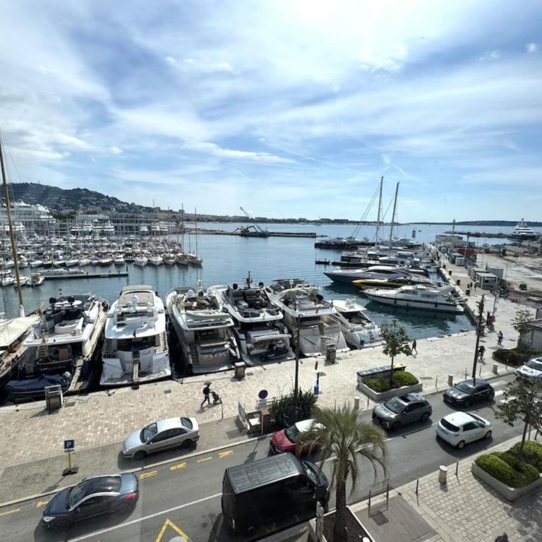 Brand-new 100 sqm apartment with breathtaking panoramic views over Cannes’ - Appartement - 4