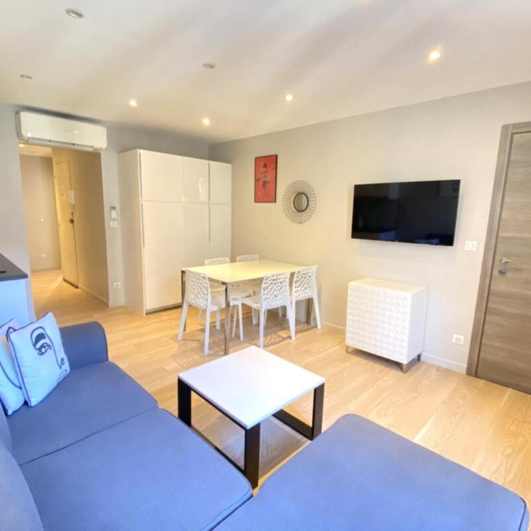 Stylish 2 Bed Apartment 1 Min to Palais & Beach - Apartment - 9