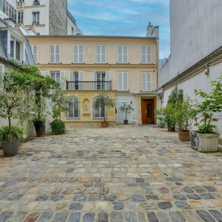 Duplex moderne à 500m des Champs-Elysées - Appartement en Duplex - 8