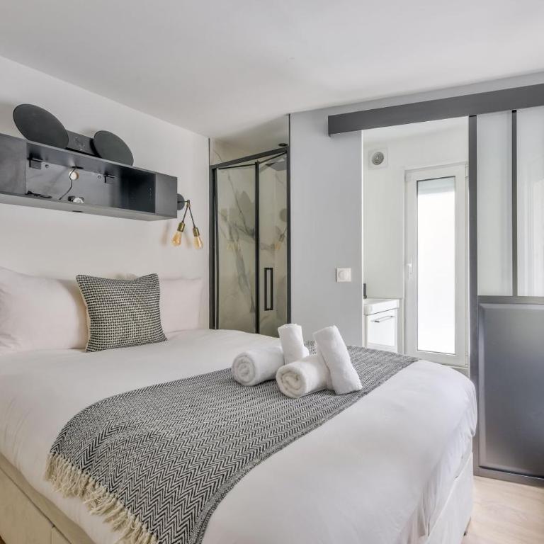Duplex moderne à 500m des Champs-Elysées - Appartement en Duplex - 1