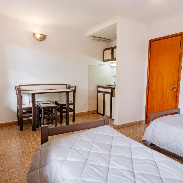 Apart Hotel Explora Tandil - Quadruple Room - 9