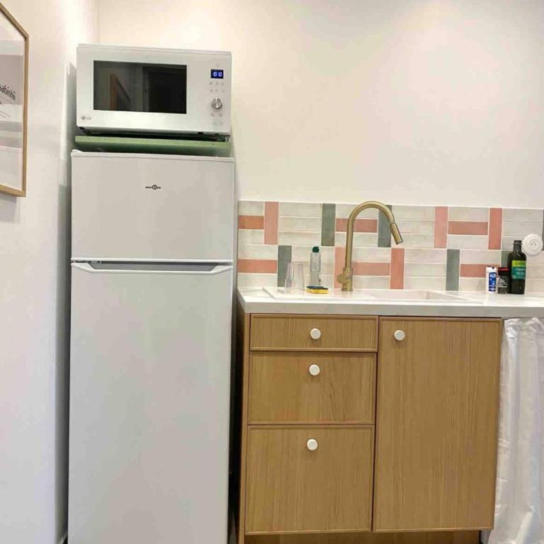 Ancien Atelier Artistique sur Cour Privée - Appartement Paisible en Rez-de-Chaussée - Appartement 2 Chambres - 2