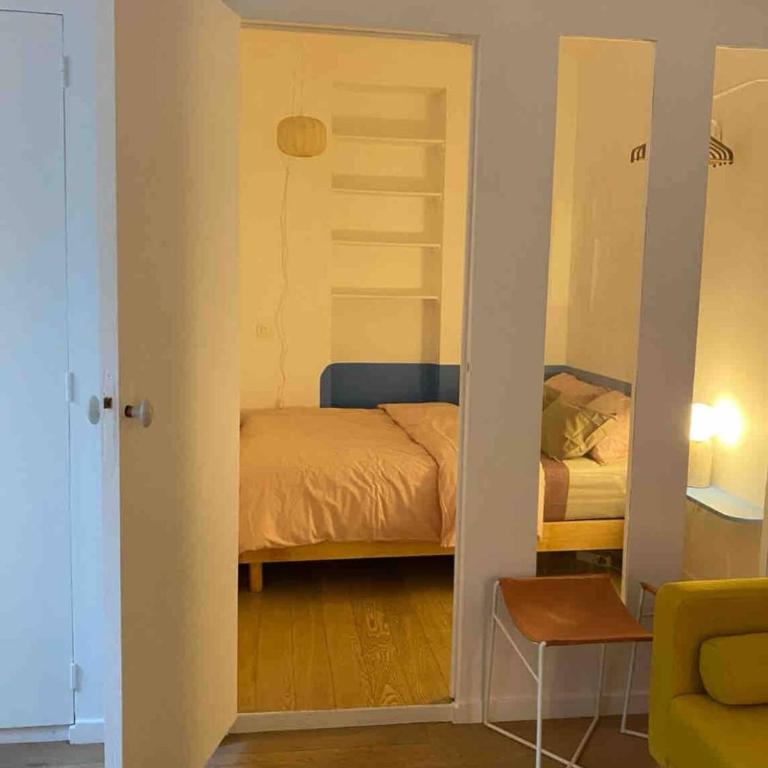 Ancien Atelier Artistique sur Cour Privée - Appartement Paisible en Rez-de-Chaussée - Appartement 2 Chambres - 14