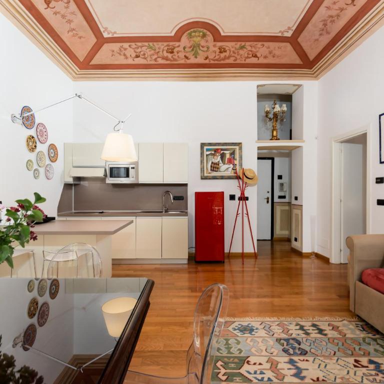 Affreschi originali vivi la storia a 150m da Porta Nuova - Appartamento con 1 Camera da Letto - 2
