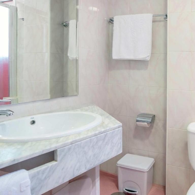 Hotel Servigroup Orange - Habitación Doble - 2 camas - 8