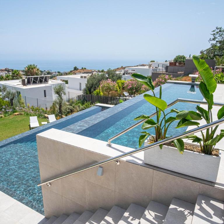 Luxury Villa Sunset Hills by ELE Apartments - Villa - 2