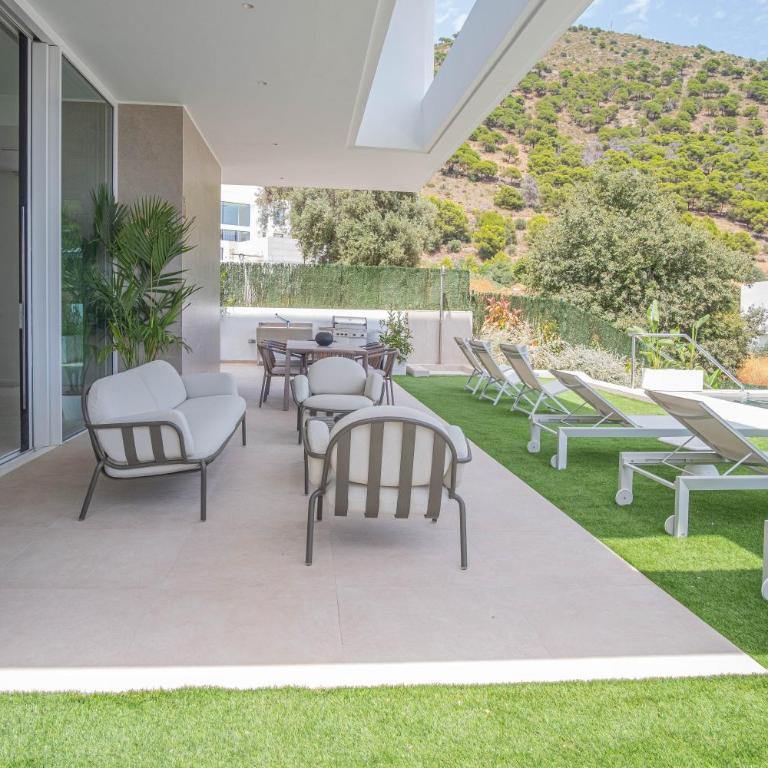 Luxury Villa Sunset Hills by ELE Apartments - Villa - 4